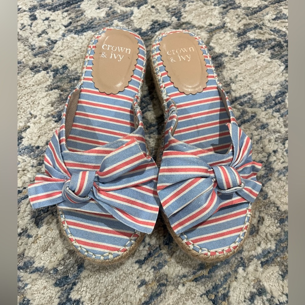 Crown & Ivy Keisha Flatform Bow Slide Sandals Women's